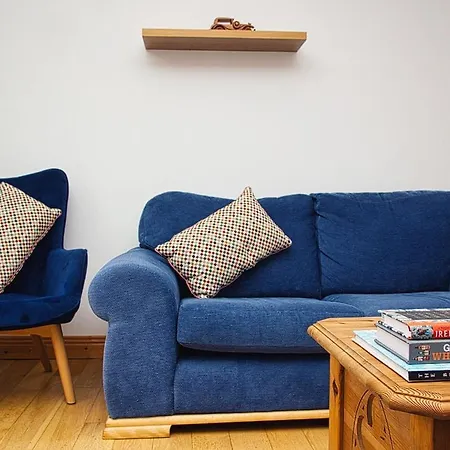 Stylish 3-bed Walk To Village Casa vacanze