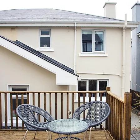 Casa vacanze Stylish 3-bed Walk To Village