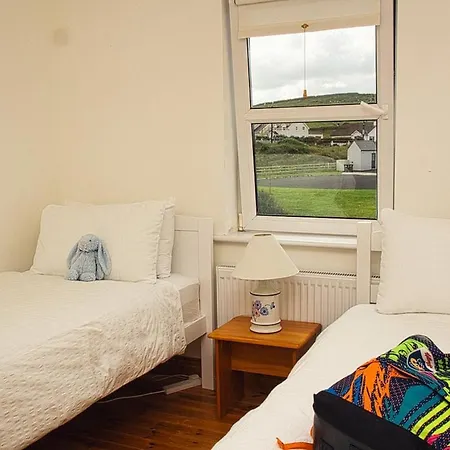 Stylish 3-bed Walk To Village Casa vacanze *