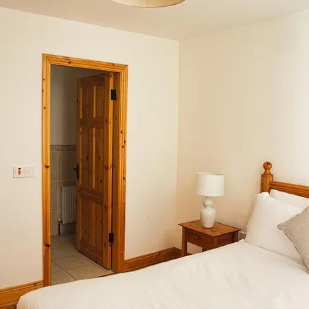 Casa vacanze Stylish 3-bed Walk To Village *